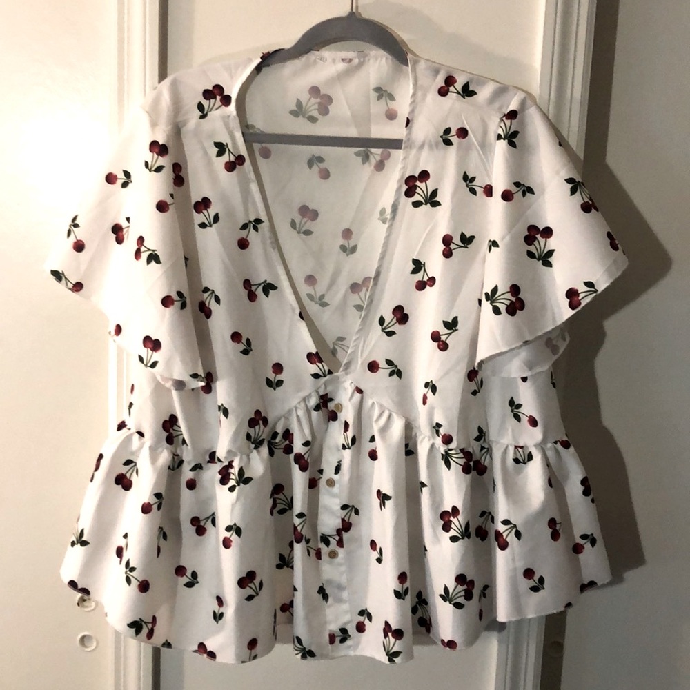 🎃 3/$20 Cherry Top Blouse Button Flared XL
